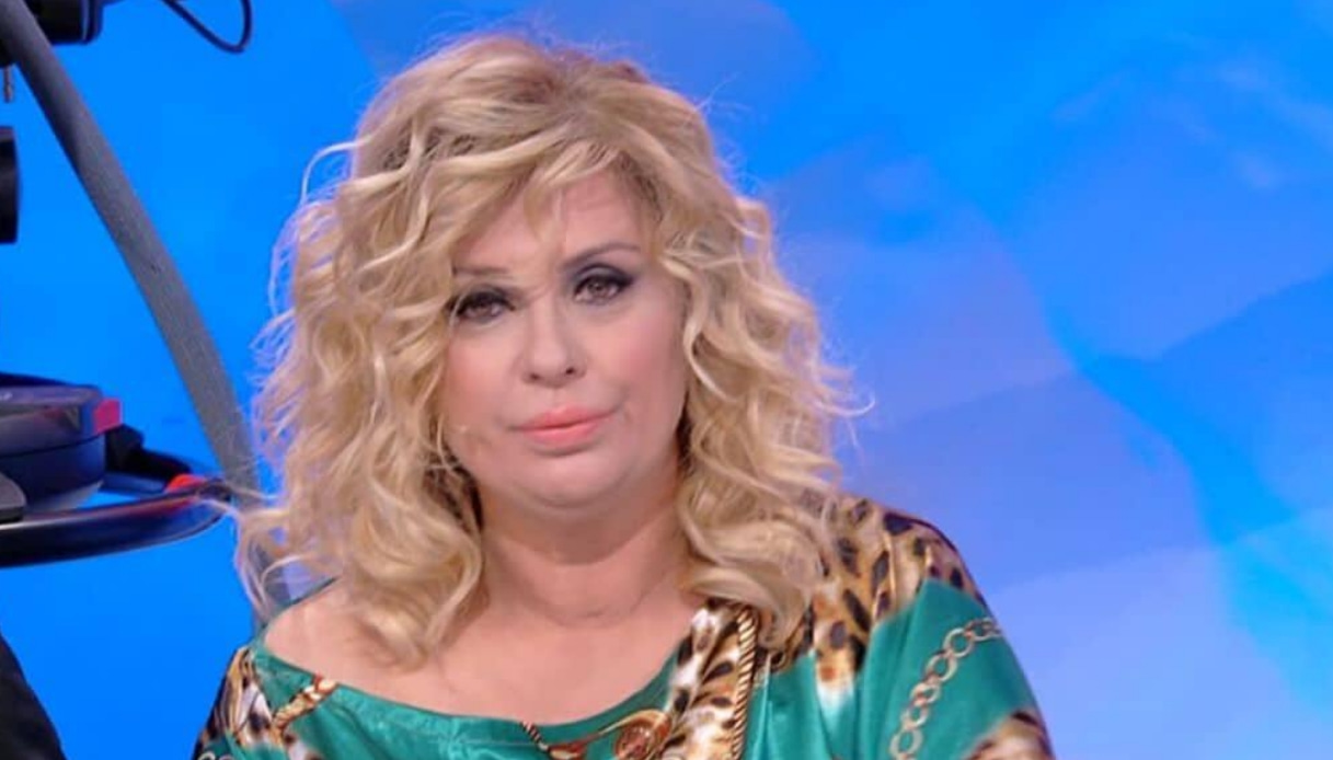 Le Iene, Tina Cipollari in lacrime per lo scherzo sul figlio