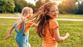 Bambini Indaco, Cristallo e Arcobaleno: chi sono e come riconoscerli