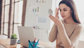 Trucco sopracciglia che duri a lungo? Sono questi i prodotti da usare