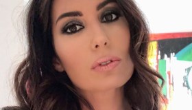 Battiti Live, Elisabetta Gregoraci stupenda con un look total black