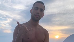 Mahmood, vacanza d’amore a Mykonos con Dario Faini