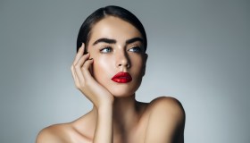 10 errori da non fare per sopracciglia perfette