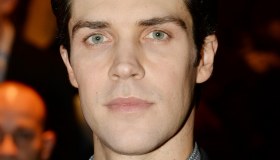 Roberto Bolle cambia vita e svela cosa pensa di Amici di Maria De Filippi