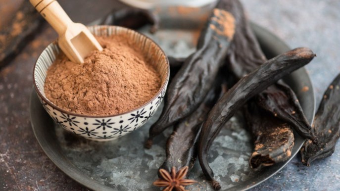 Carrube: cosa sono, proprietà e come inserirle nella dieta