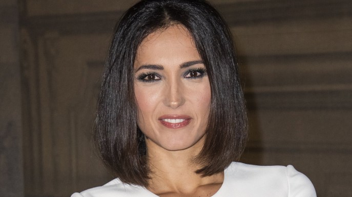 Caterina Balivo rimproverata dalla suocera, rimedia in minigonna a Vieni da Me