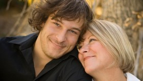 Se scegli un fidanzato più giovane, ringiovanisci di 10 anni