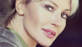 Nathaly Caldonazzo ricorda l’amore per Troisi: “E finalmente l’invito a pranzo arrivava”