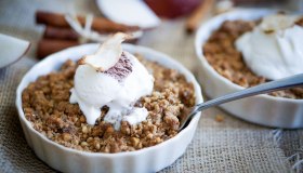 Con mele e cannella tieni a bada i chili delle feste