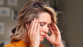 Cefalea da “masticazione sbagliata”. Cos’è e come si affronta