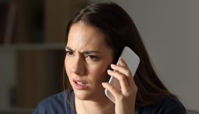 Uso del cellulare e tumore del nervo acustico: cosa si sa