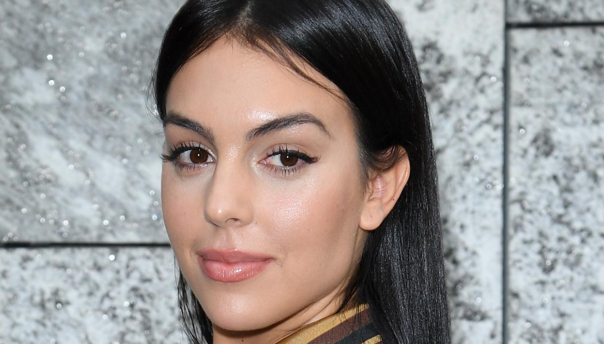 Sanremo, Georgina Rodriguez è arrivata e alloggia in un hotel 3 stelle