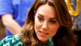 Kate Middleton osa col look anni ’70 e fa dimenticare Meghan Markle