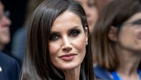 Letizia di Spagna perde la sua stilista. Arrivano le prime critiche