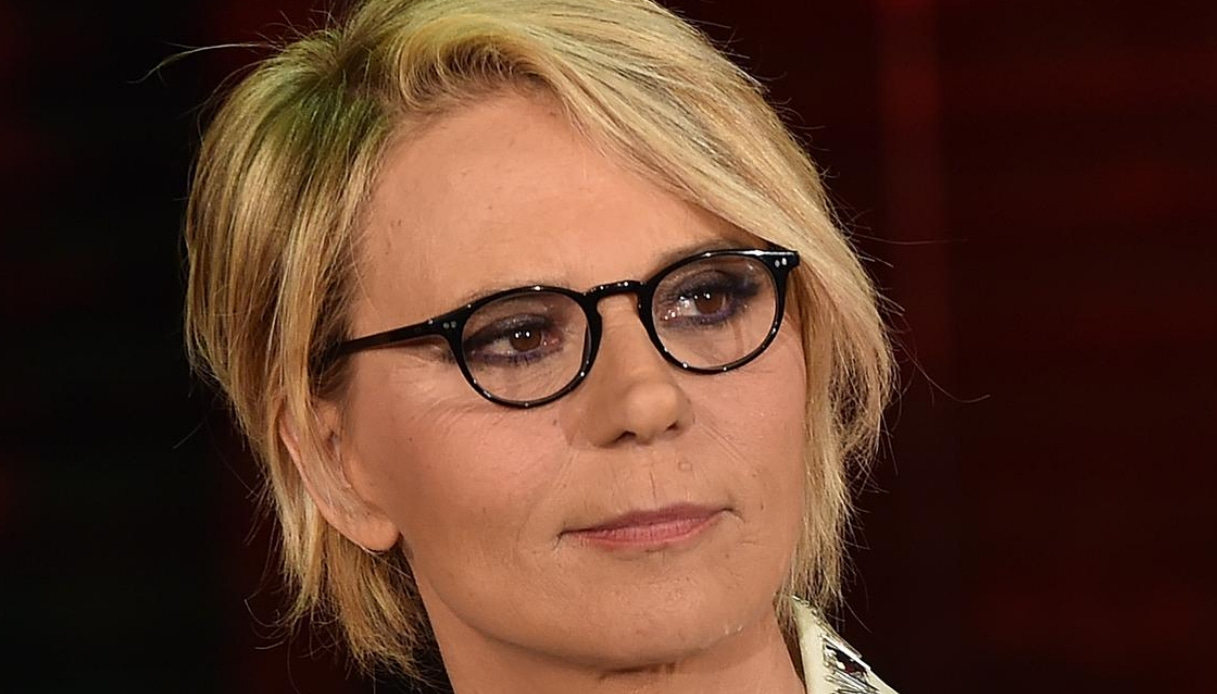 C’è Posta per Te, Maria De Filippi trionfa su Alberto Angela e dice la sua su Sanremo