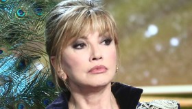 Il Cantante Mascherato, Ilenia Pastorelli provoca Milly Carlucci e Arisa sorprende