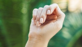 Unghia rotta? In questo modo la puoi riparare!