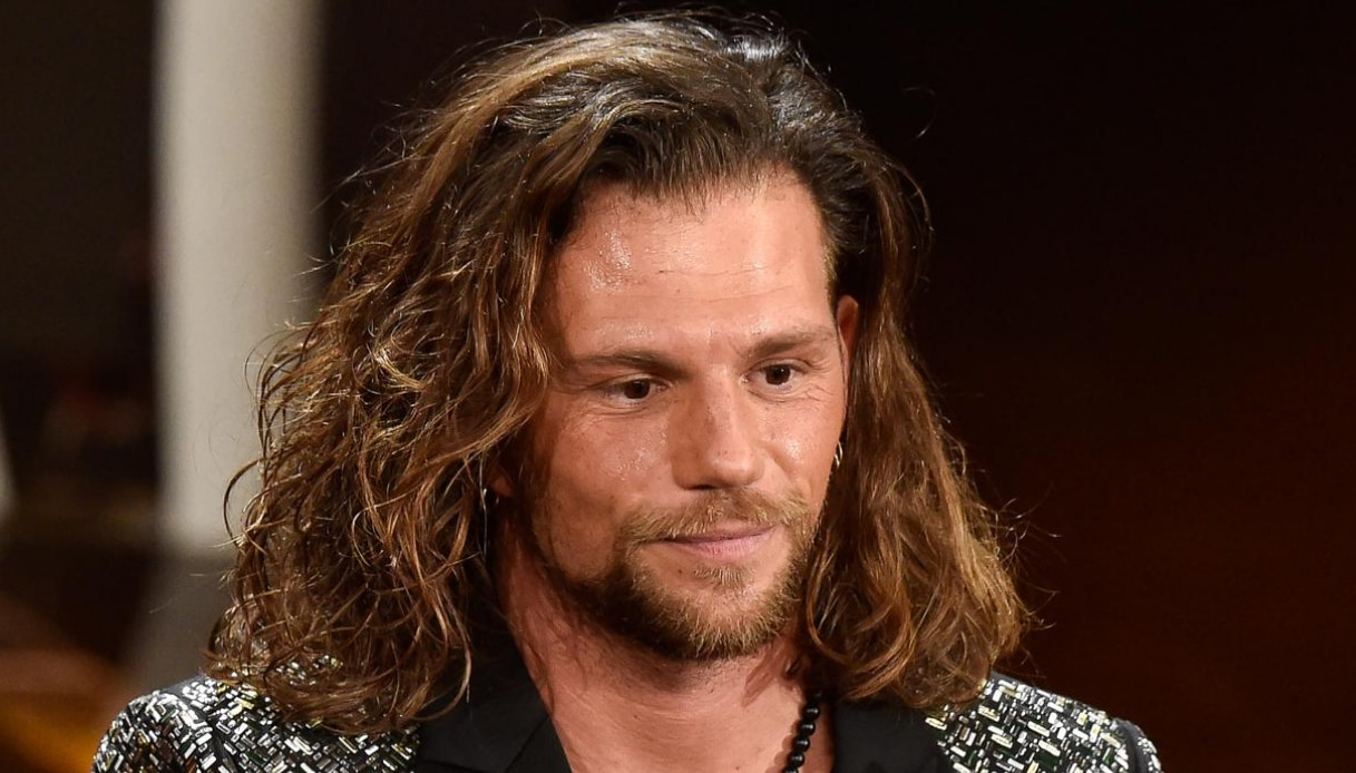 Amici, la dedica romantica di Enrico Nigiotti a Elena D’Amario