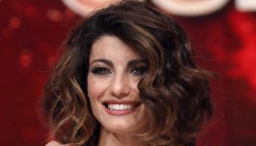 Samanta Togni a Domenica Live svela un retroscena sulle nozze con Mario Russo