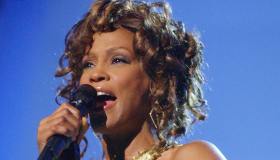 Whitney Houston torna a cantare. Ma è un ologramma