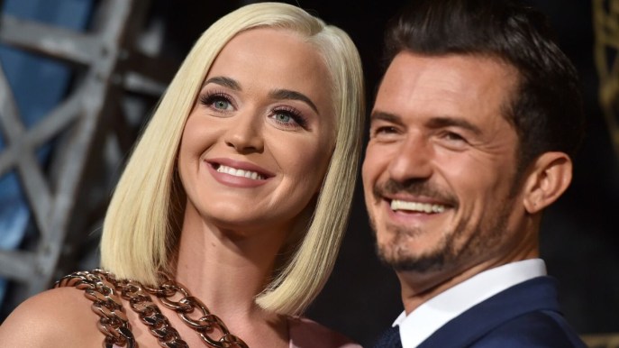 Katy Perry incinta di Orlando Bloom: l’annuncio su Instagram con il pancione