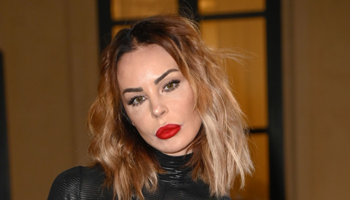 Nina Moric abbraccia Corona su Instagram: “Hai fatto la guerra con gli occhi”