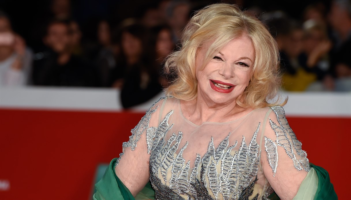 “Non chiamatemi icona, mi imbarazza”: Sandra Milo si raccontava senza filtri