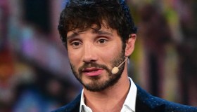 De Martino torna in tv: lascia a casa Belen e si trasferisce a Napoli