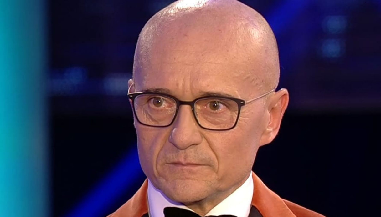 GF Vip, Alfonso Signorini fa chiarezza sul televoto e i presunti voti dall’estero