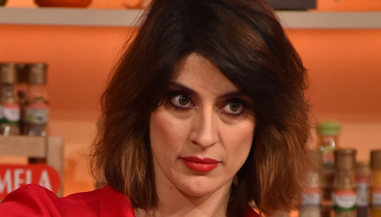 Ballando con le Stelle, Elisa Isoardi infortunata al piede: “Non so come farò”