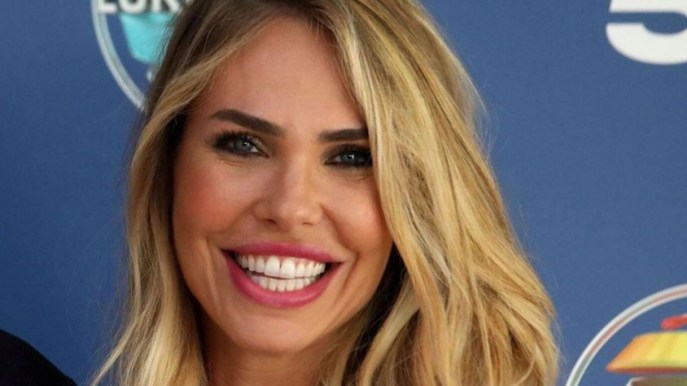 Ilary Blasi, bikini mozzafiato: su Instagram mostra un fisico perfetto