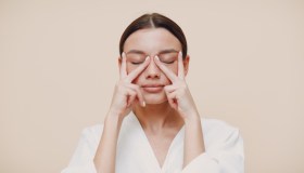 Le tecniche per il massaggio facciale fai-da-te antiage