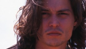 Johnny Depp, compleanno da single cantando Bob Dylan (contro il razzismo)