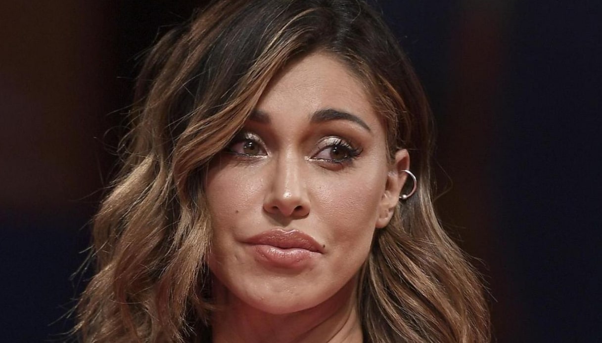 Belen Rodriguez a Ibiza senza Antinolfi. E Stefano De Martino è sempre più lontano