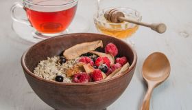 Crusca d’avena, in forma con porridge e biscotti