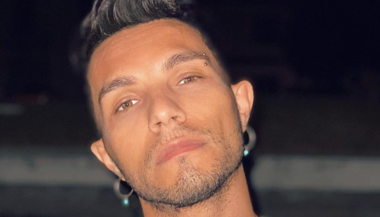 Marco Carta presenta il suo fidanzato: nella foto su Instagram sono bellissimi