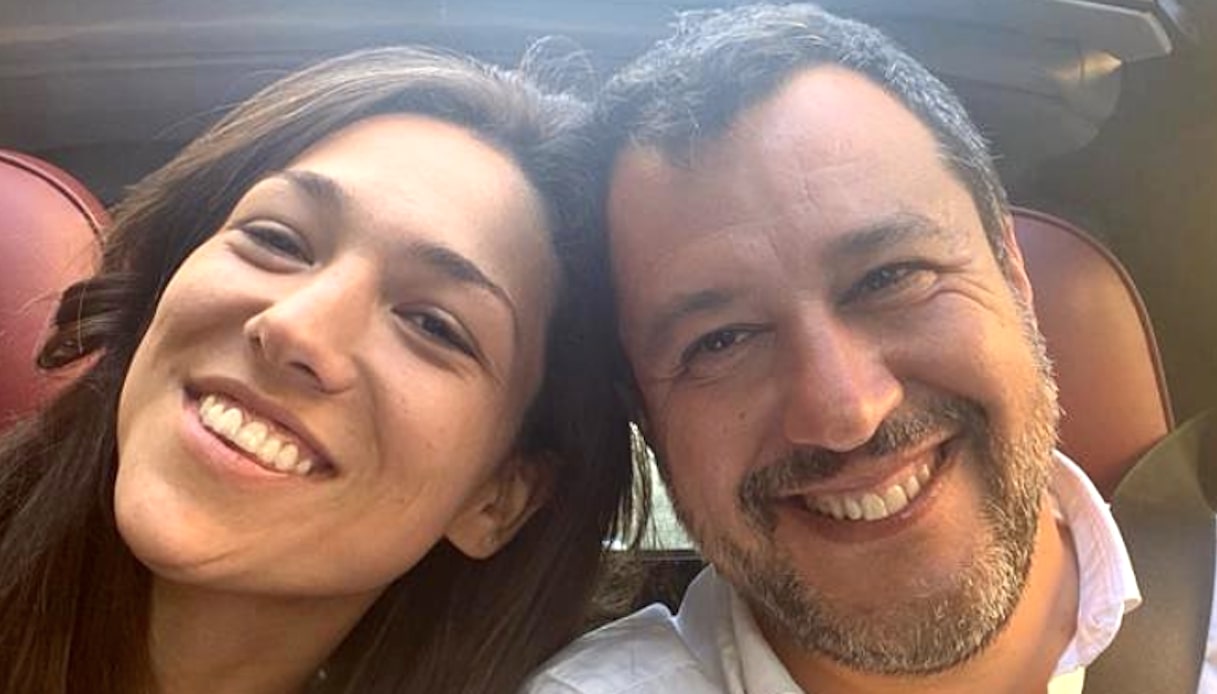 Francesca Verdini compie 28 anni, festa a sorpresa con Salvini e papà Denis