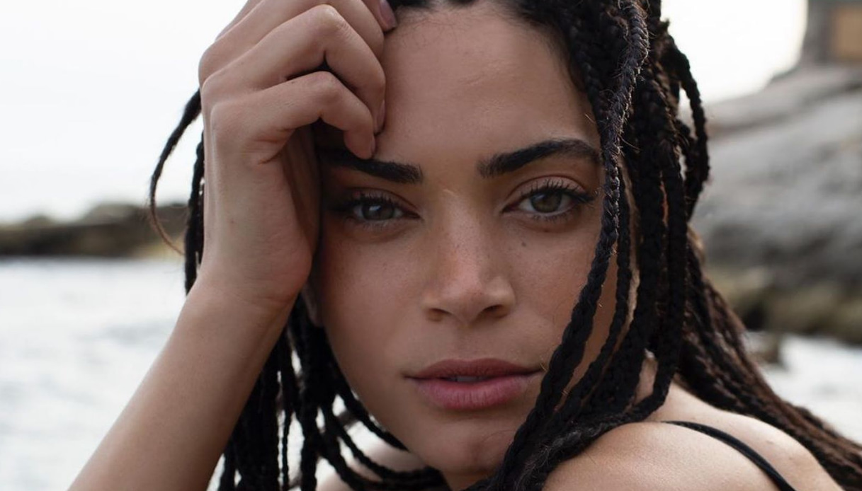 Il coraggio di Elodie: pubblica gli insulti sessisti e risponde nel modo migliore