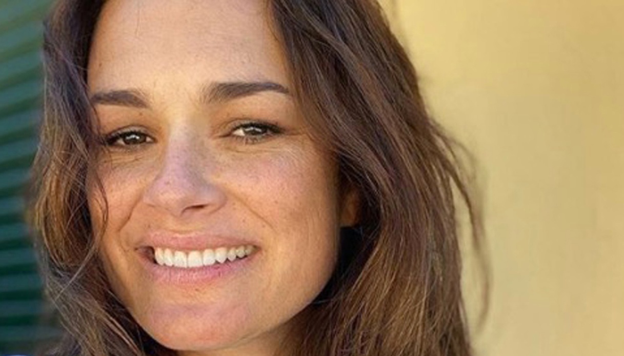 Alena Seredova senza trucco e in pigiama su Instagram è sempre la più bella