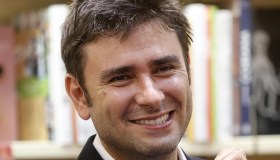 Alessandro Di Battista di nuovo papá: su Instagram il dolce benvenuto a Filippo