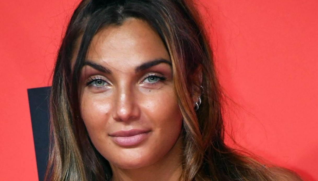 Elettra Lamborghini svela la vera data delle nozze e prova l’abito da sposa