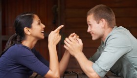 “Ti amo se mi ami tu” non può essere la premessa di una storia d’amore