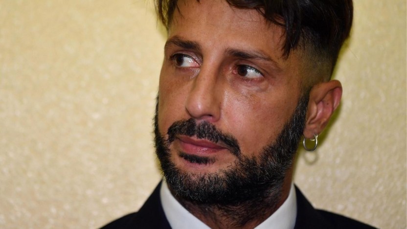 Nina Moric risponde a Fabrizio Corona dopo Live: “Stai sbagliando”