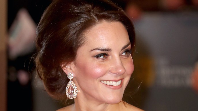 Kate Middleton, il segreto della borsa per evitare imbarazzi