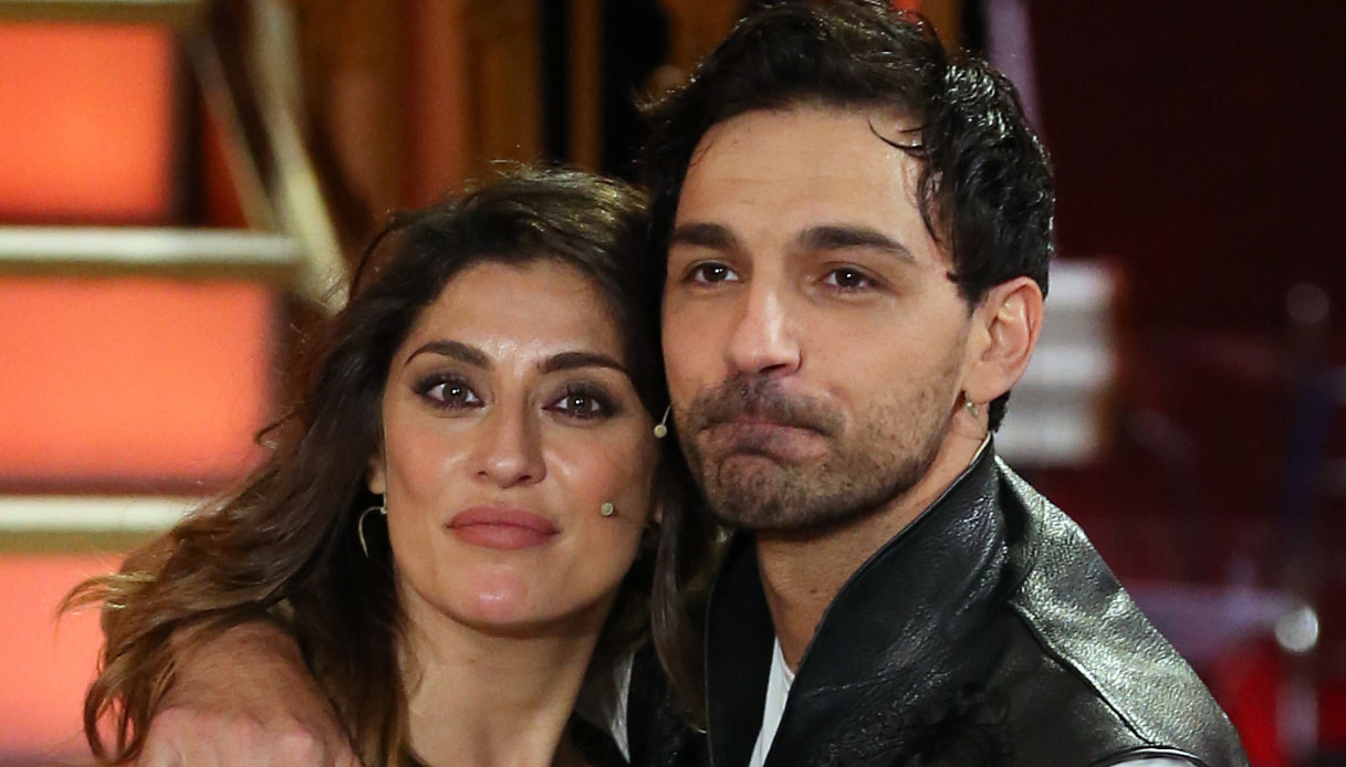 Elisa Isoardi balla con Stefano Oradei, Raimondo Todaro commenta su Instagram