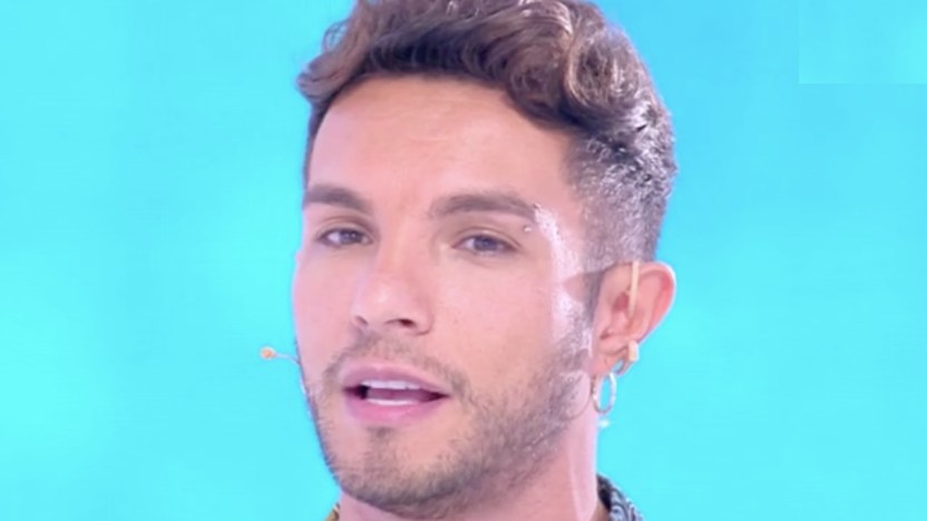 Marco Carta si commuove dalla D’Urso dopo l’assoluzione