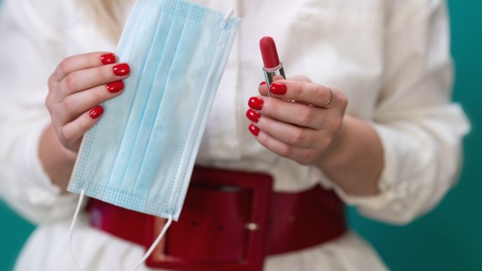 Trucco labbra mascherina: ecco come far durare il rossetto senza sbavature