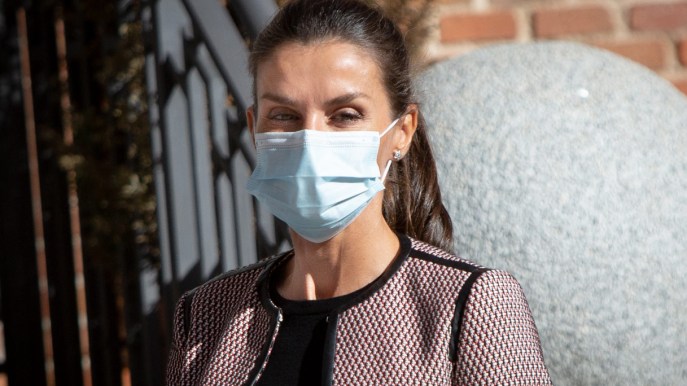 Letizia di Spagna abbandona i tacchi killer e il risultato è un incanto