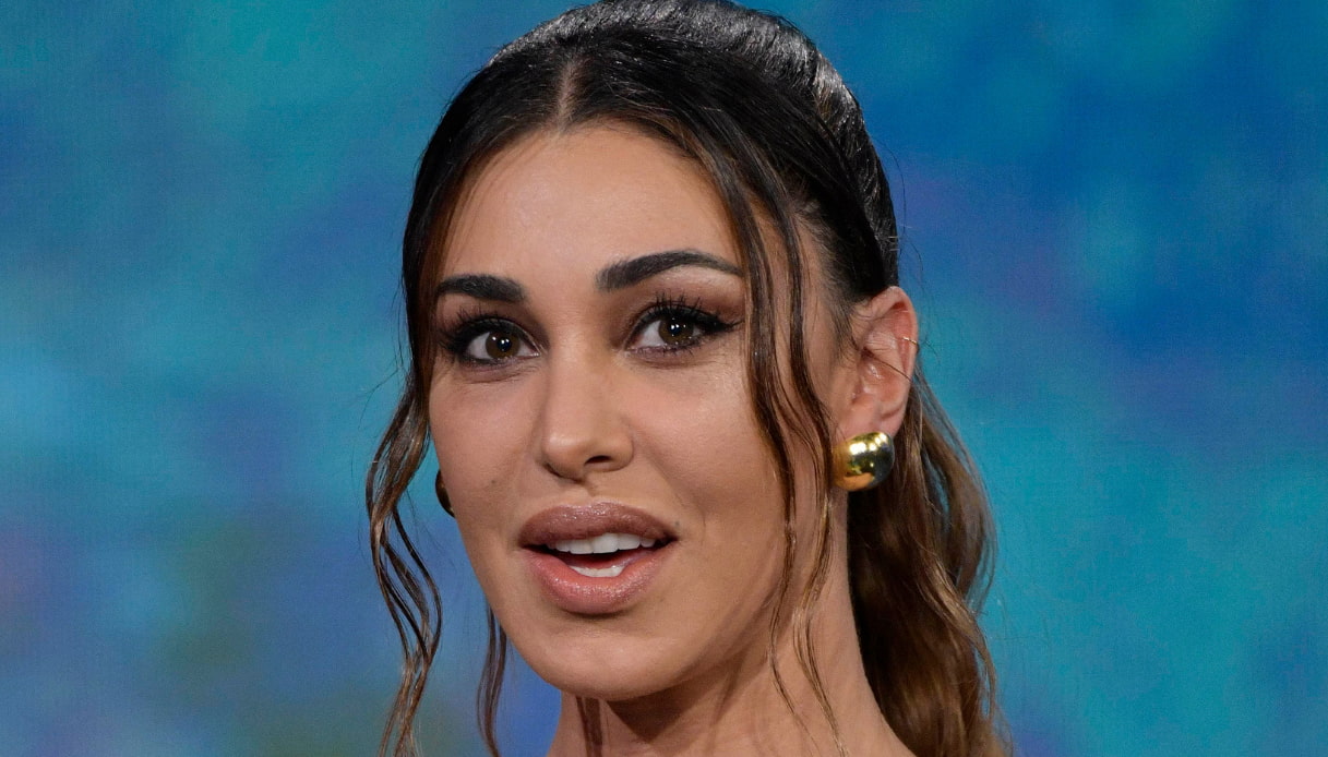 “Belen Rodriguez incinta di Antonino Spinalbese”: lei chiarisce su Instagram