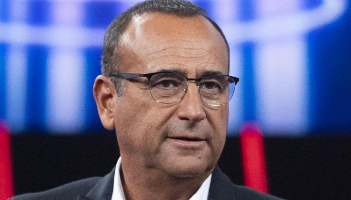 Carlo Conti ricoverato in ospedale per Covid. “Tutto sotto controllo”