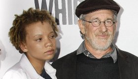 Mikaela Spielberg, attrice di video hard: “Così mi sono salvata (e papà capisce)”